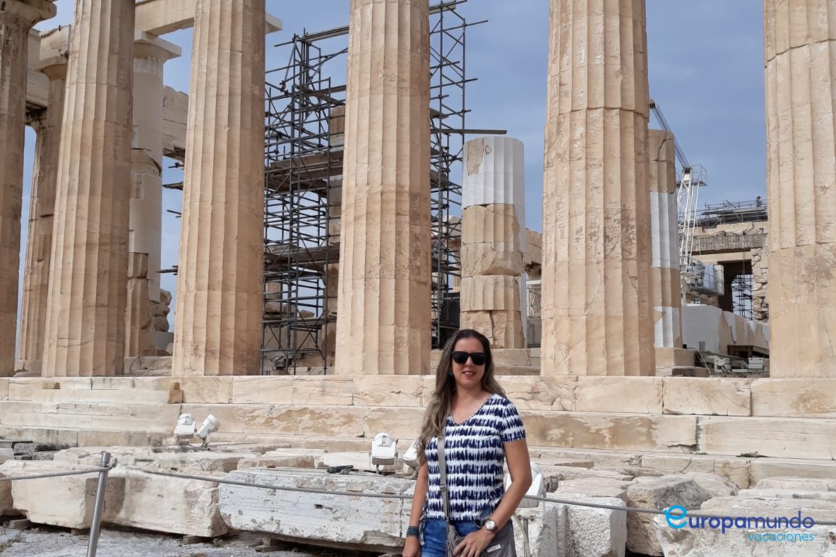 Greece tour vs Greek Islands cruise: coach or boat for first-timers?