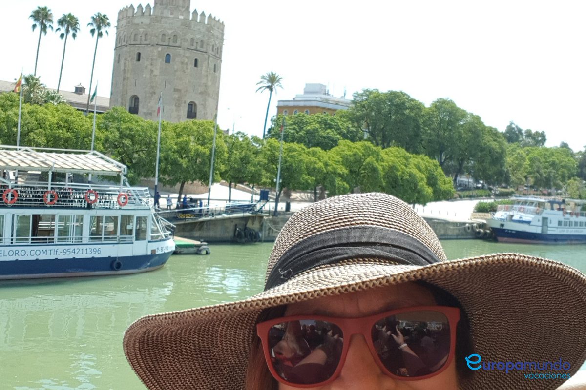 Multi-generational tours: grandparents, parents, and kids on the same coach